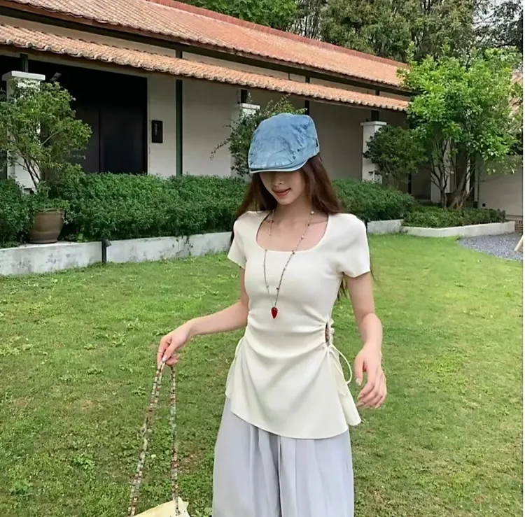 微胖大码mm方领两侧镂空抽绳收腰设计T恤女正肩短袖上衣显瘦夏季