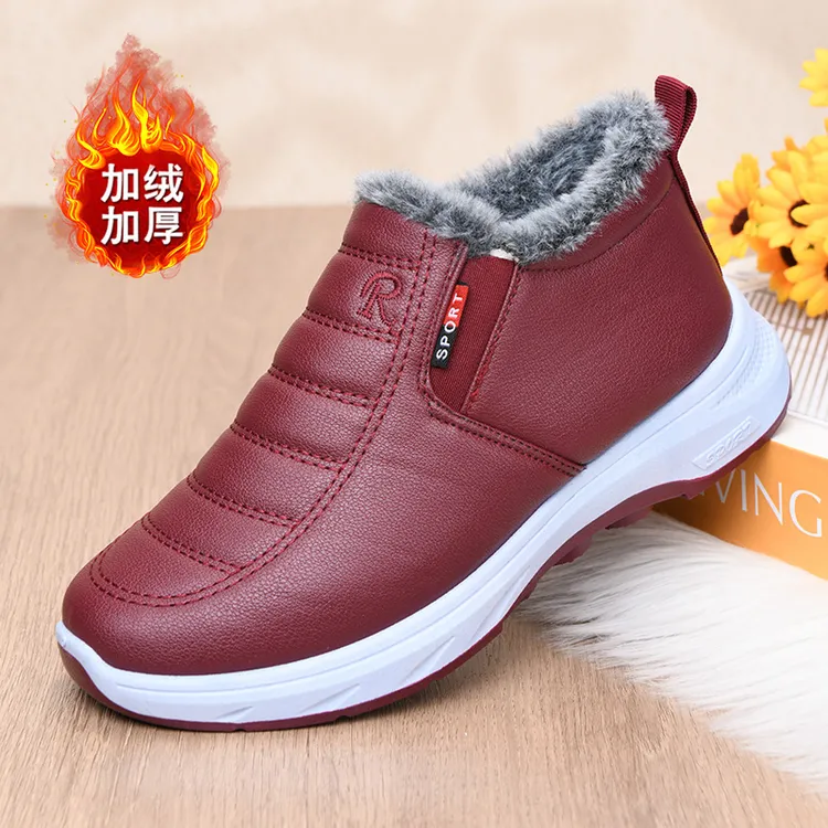 冬季防水皮面棉鞋女加绒加厚中老年女士棉靴防滑老北京妈妈鞋保暖