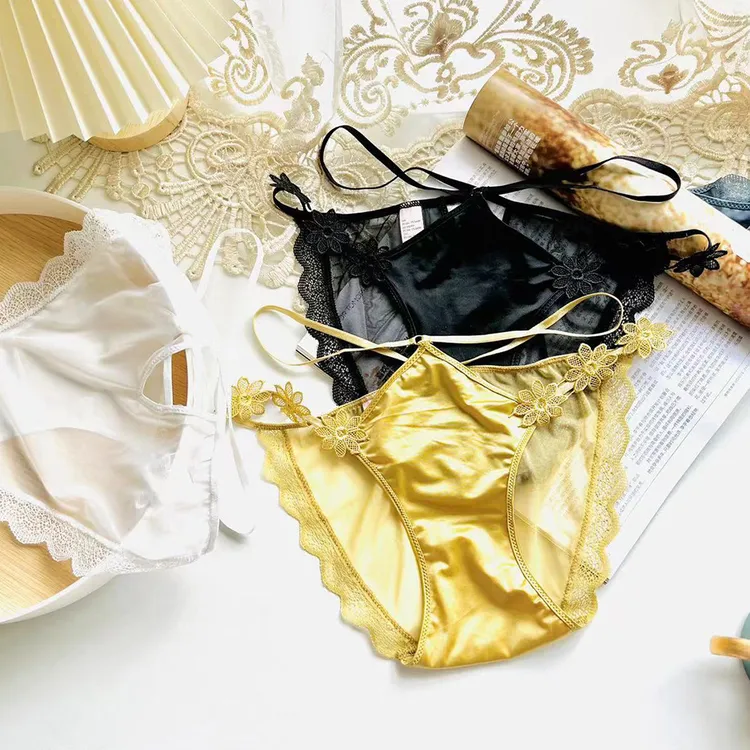 【刺绣花朵绑带内裤】蕾丝镂空交叉缎面拼接透气舒适三角裤-f120
