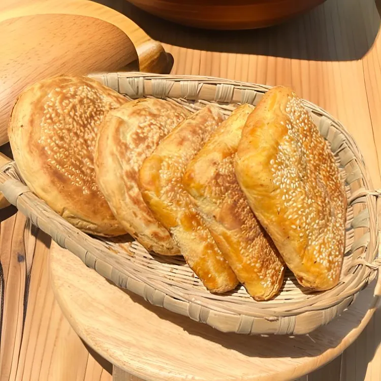 正宗四川南充南部县锅盔酥锅盔糖锅盔盐锅盔锅盔芝麻饼碳火烤制