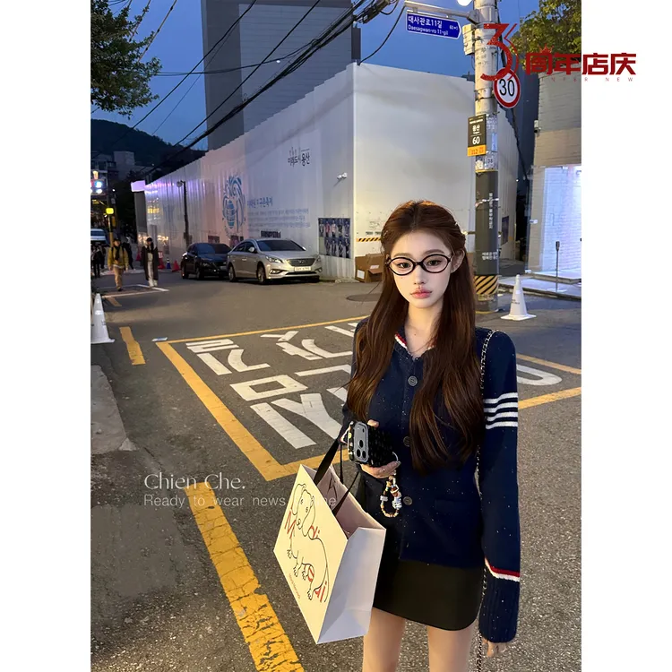 车迟恩Chien“首尔千金outfit”羊毛雪花肌理 中古感撞色针织开衫