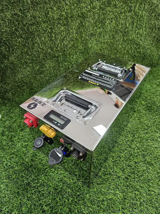 磷酸铁锂12V，24V户外船机专用，大功率逆变器。