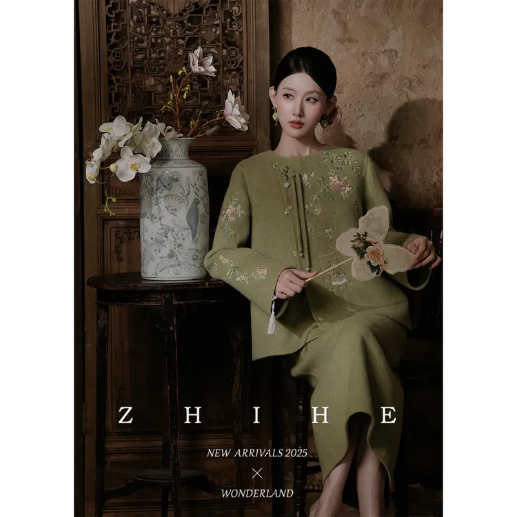 无艳一禾【蒲南归】手工坊-100羊毛双面呢重工刺绣大衣+半裙+毛领