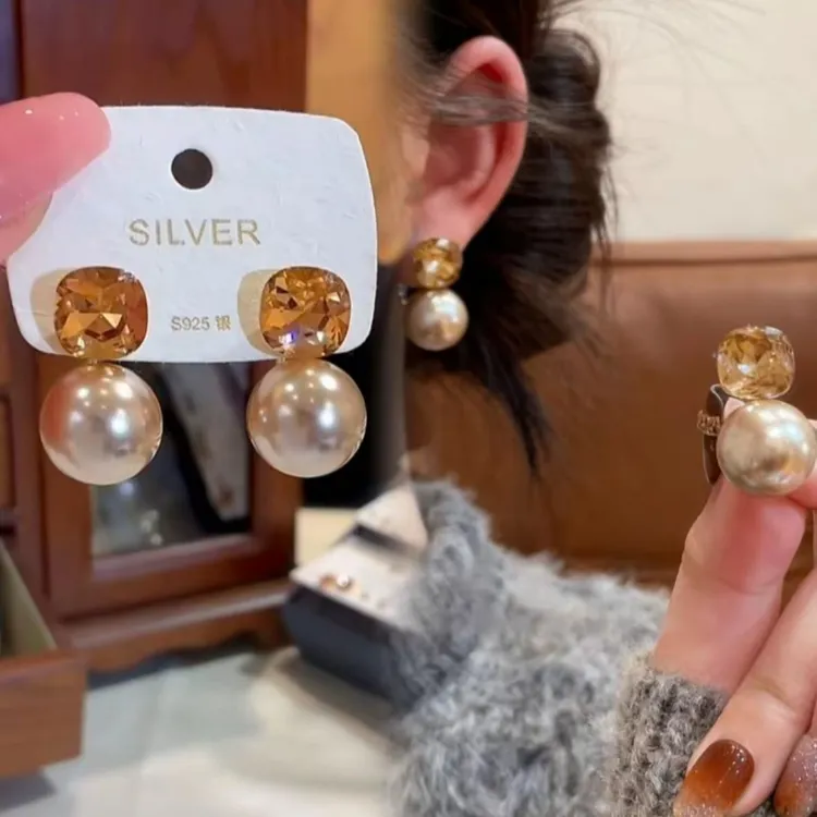 铜合金耳饰 铜合金耳饰 方糖珠珠耳环一款两戴质感高级气质