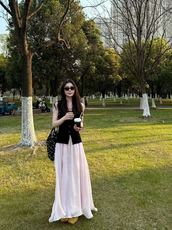 夏装搭配一整套2025夏季新款温柔风风吊带上衣百搭半身裙两件套装