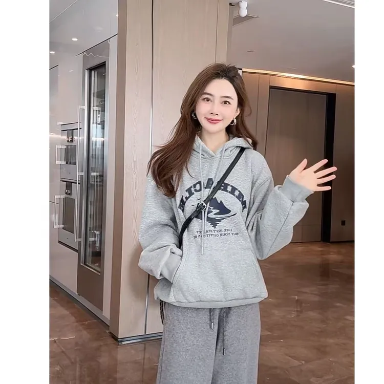【独特连帽卫衣】小允姐姐2025新款时尚高级卫衣
