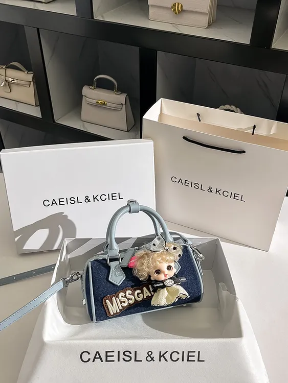 CAEISL&KCIEL女包小众设计玩偶波士顿包包2025新款斜挎手提枕头包