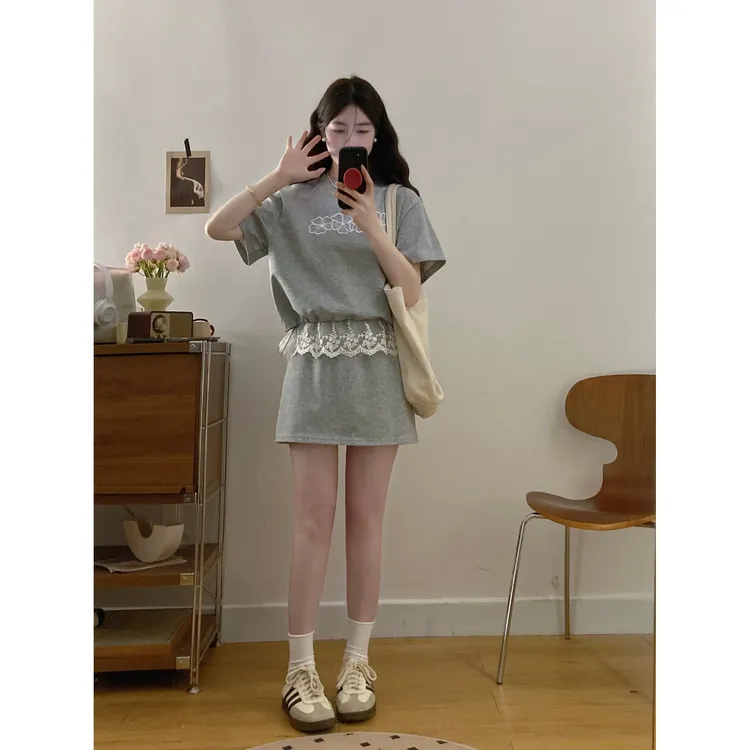 大码胖MM韩版甜美蕾丝花朵短袖假两件T恤半身裙套装