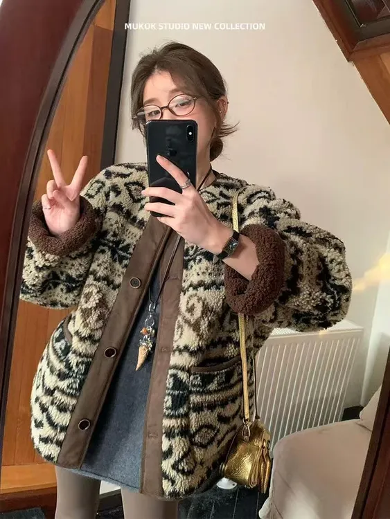 美式复古拼接腰果花外套女秋冬新款高级慵懒羊羔绒加绒外套