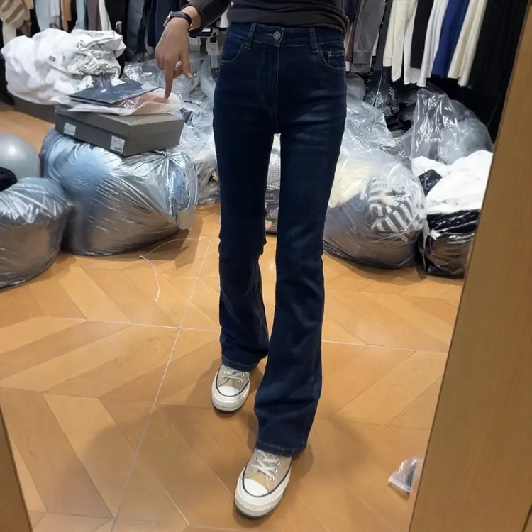 2025秋季新款弹力修身直筒马蹄裤子大码女装百搭高腰显瘦微喇裤女