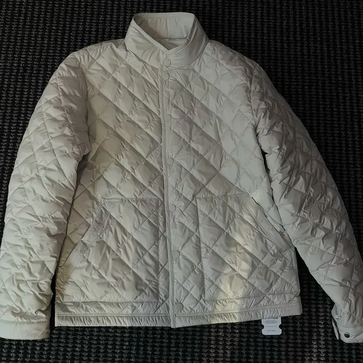 天花板定制蒙kou家鹅绒轻薄羽绒外套