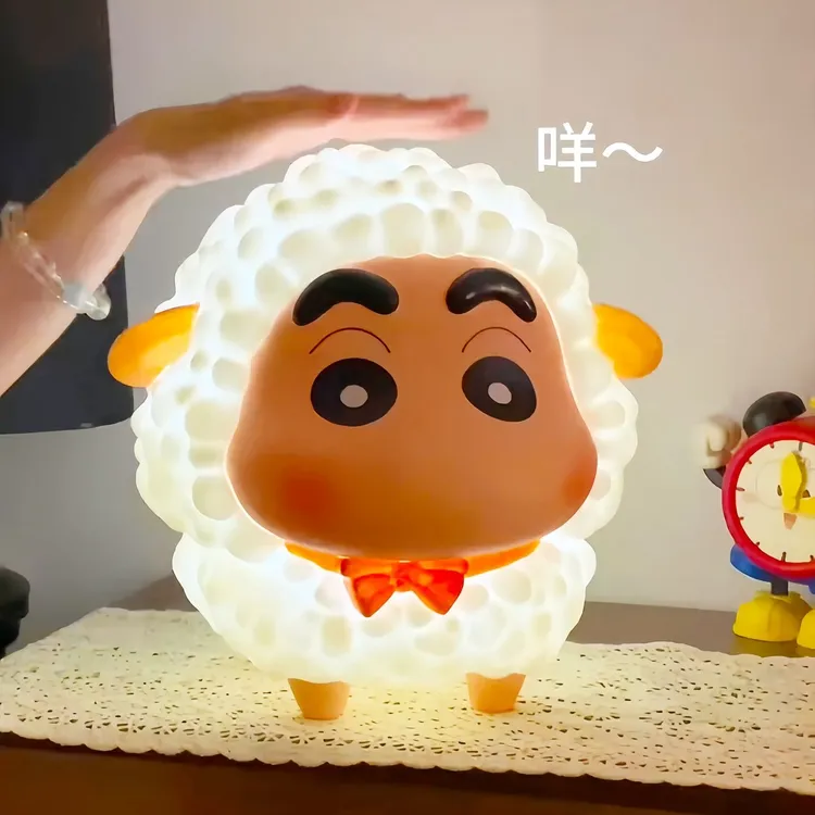 绵羊小新拍拍灯大号手办摆件家居夜灯可爱蜡笔小新潮玩创意礼物