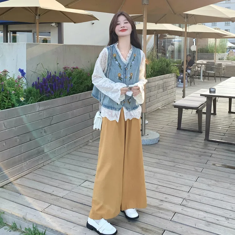 盐甜系巨好看刺绣牛仔马甲套装女2025秋季氛围感衬衫休闲裤三件套