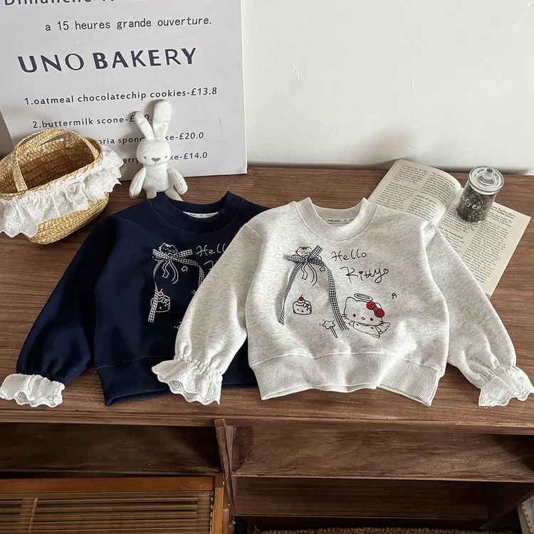 2025韩系女童新款秋季可爱卡通洋气蕾丝花边袖口印花百搭卫衣