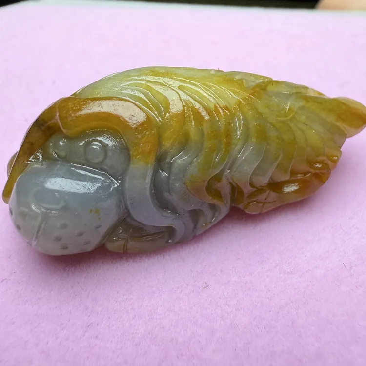 和田玉青花巧雕旺财狗