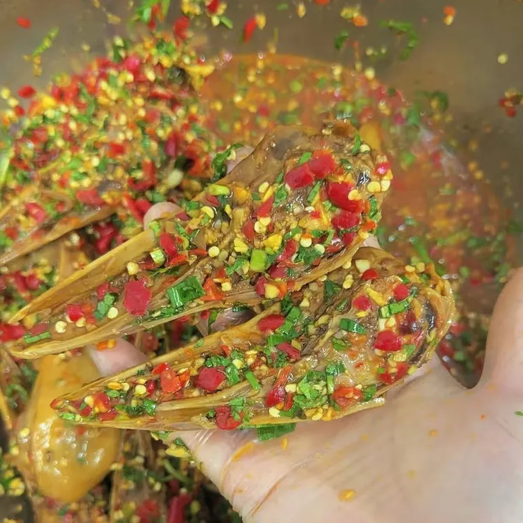 【巴两两】云南德宏傣族傣味柠檬酸辣傣味鸭头休闲零食小吃