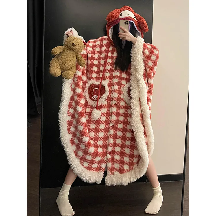韩系甜美可爱珊瑚绒格纹斗篷睡袍女秋冬新款连帽宽松可外穿连衣裙