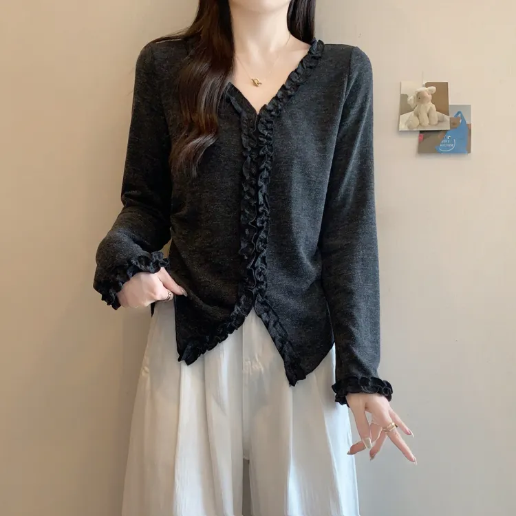 独特漂亮木耳边V领长袖T恤2025秋季新款大码女装胖mm绝美小衫上衣