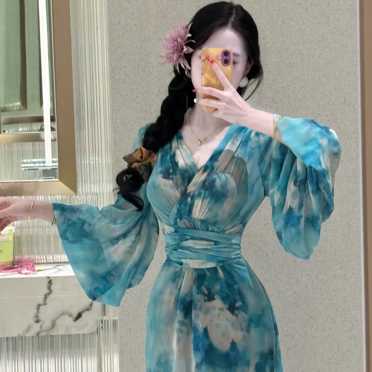 LHMknk1画报夫人原创春夏温柔神明少女喇叭袖连衣裙 蓝海神明少女