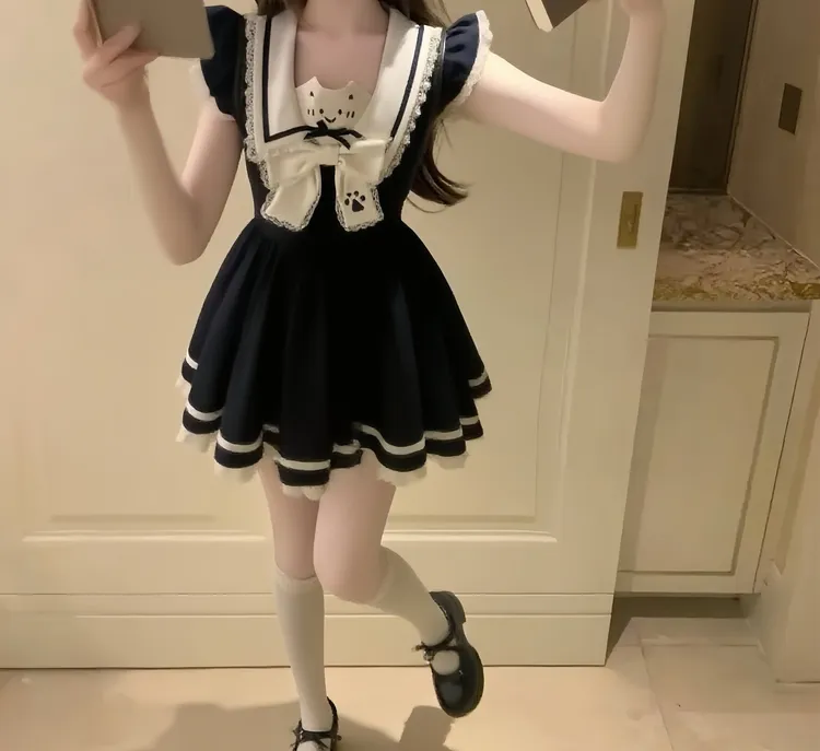 小喵印记 夏季新款纯欲甜系学院风约会甜美可爱小众设计感连衣裙 