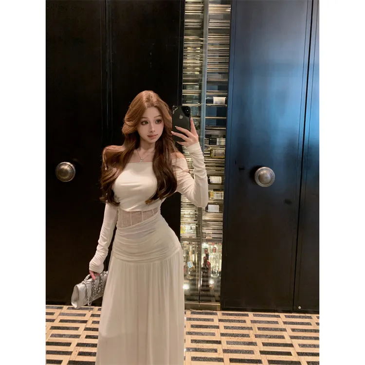 法式气质别致绝美一字肩纯欲镂空蕾丝褶皱打底衫半身裙时尚套装女