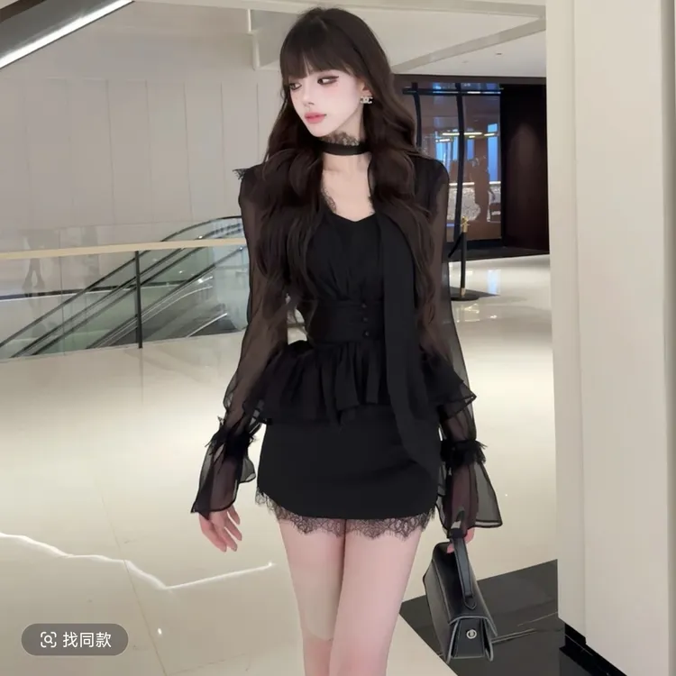 大方得体穿搭一整套黑色v领长袖衬衫贵气感御姐绝美巨好看的套装