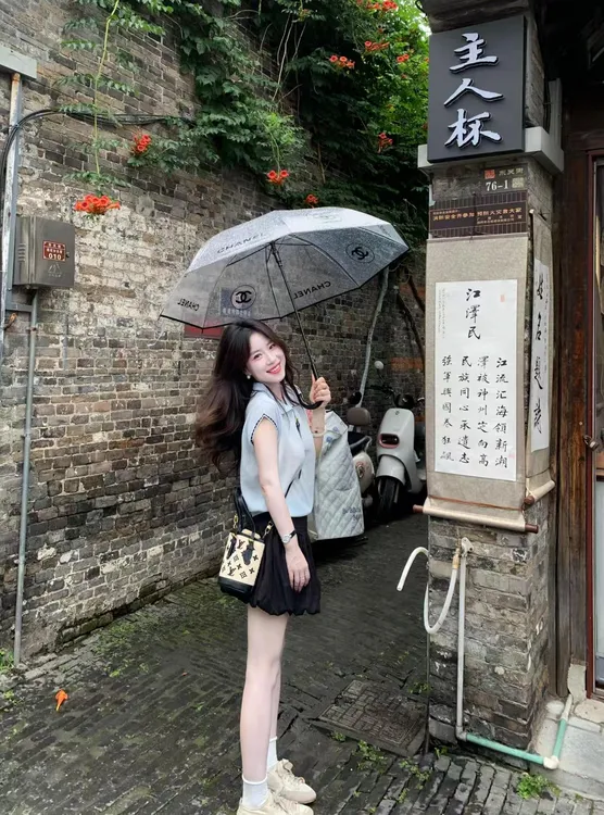 【白昼海岸】夏季慵懒风简约通勤ins高级感灰蓝色上衣黑色蛋糕裙