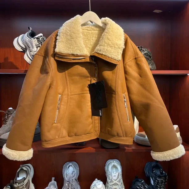 棕咖色皮毛一体夹克女冬季复古酷飒风加厚保暖
