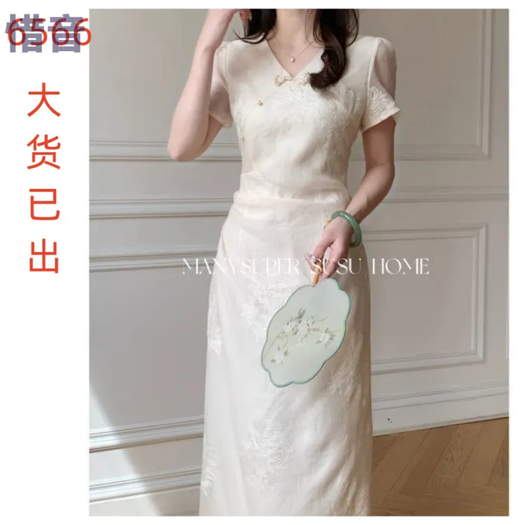 2025夏新新中式国风气质优雅改良旗袍珍珠扣绣花白色连衣裙