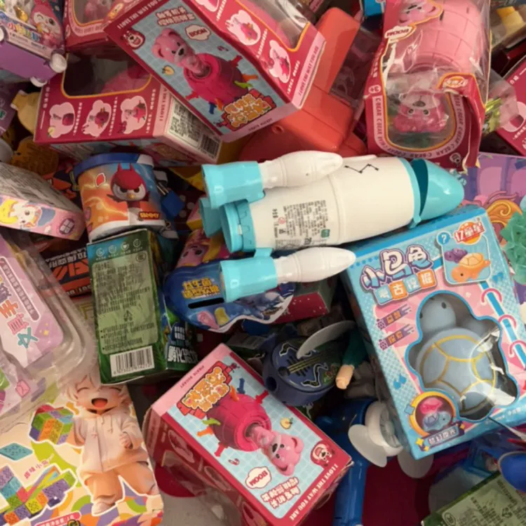 商超下架组箱玩具，有瑕疵，慎拍，有糖不吃不退不换！抢拍随机发货