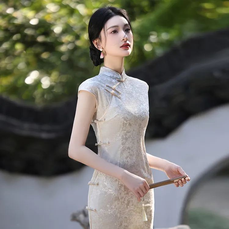 绝美新中式旗袍2025新款夏季日常可穿国风复古上海妈妈改良连衣裙