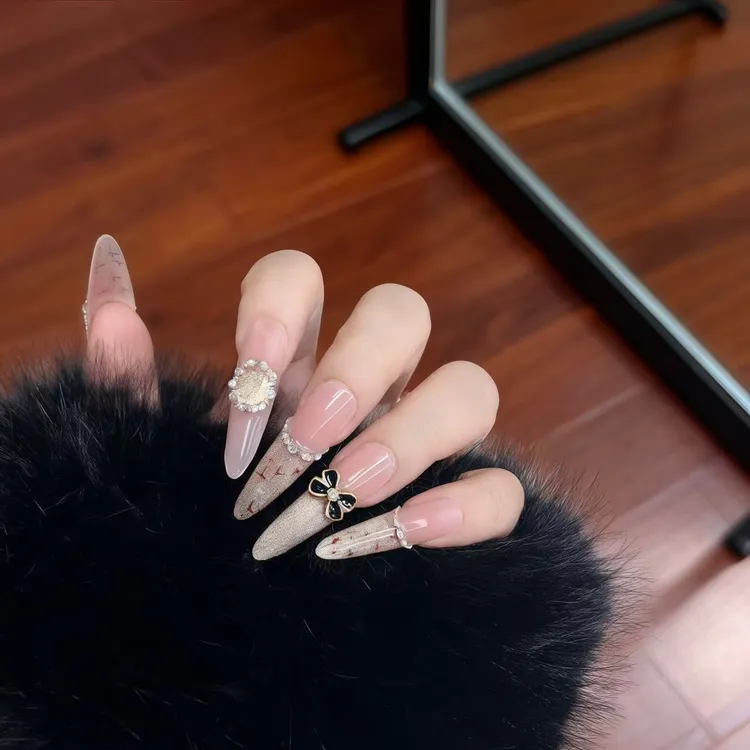 【小香风】秋日设计款纯手工穿戴甲小香风温柔气质纯欲高级感美甲