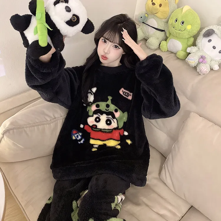 冬季新款卡通蜡笔小新珊瑚绒睡衣女加绒加厚高级舒适家居服可外穿