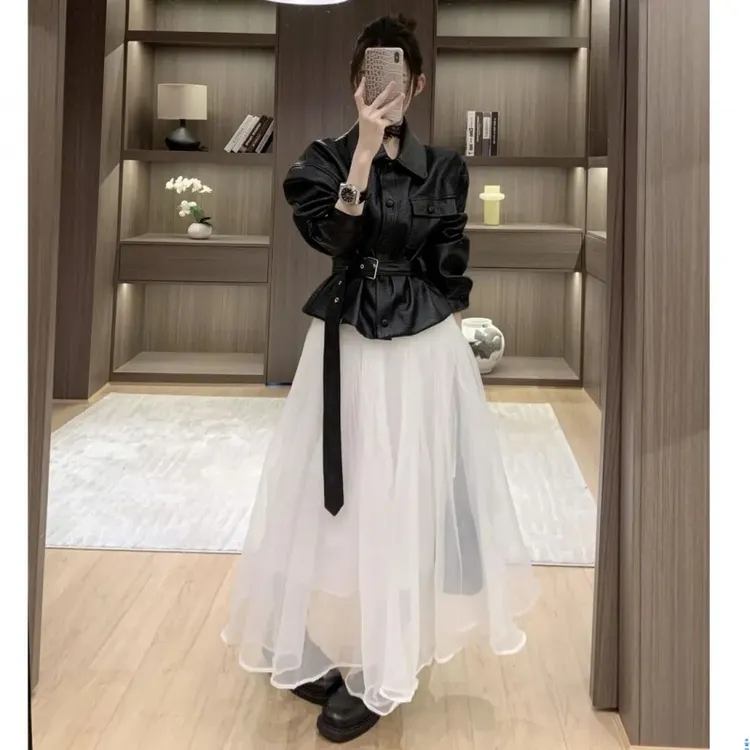 今年流行爆款气质黑色皮衣外套女装2025春季新款休闲高级收腰套装