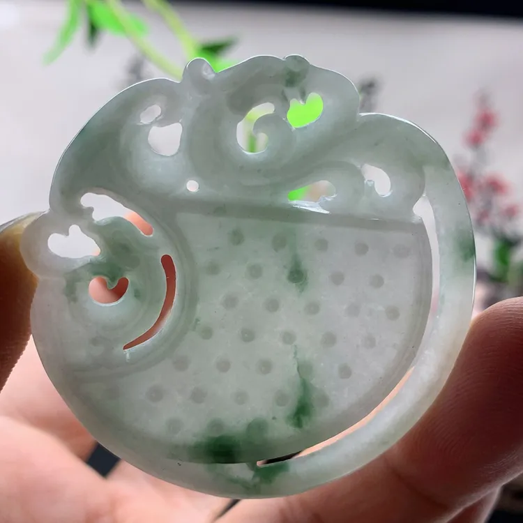 翡翠缅甸天然翡翠A货玉佩老料绿色飘花龙凤呈祥仿古吊坠精雕双面