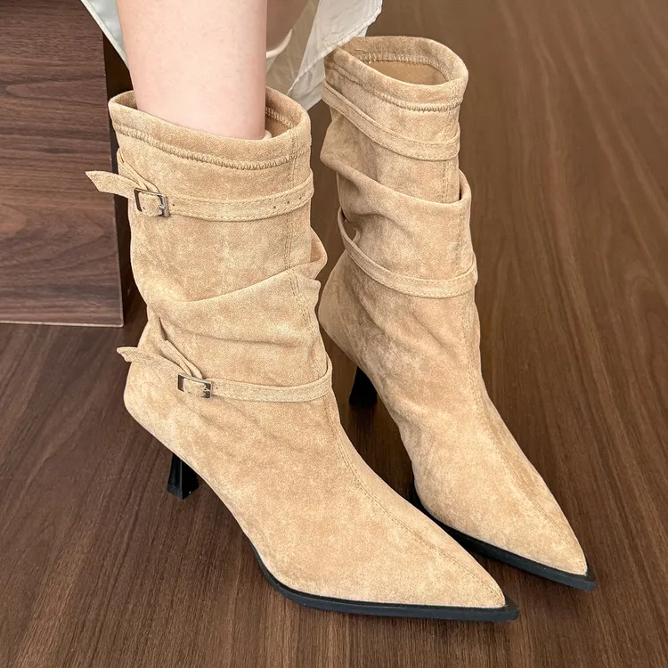 elingstudio 好好看啊!卡其色尖头高跟短靴女秋季优雅修身宽筒靴