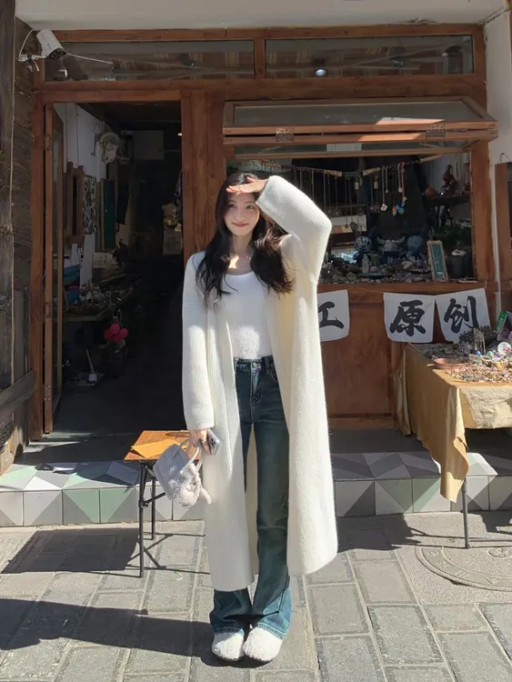 【油画栀子】白色外套修身打底衫牛仔裤毛毛外套是冬季穿搭的灵魂