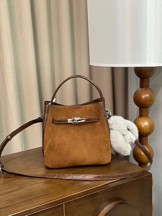 磨砂牛皮手提斜跨单肩包包