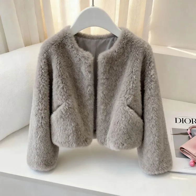 冬季新款毛绒短外套女百搭气质轻熟风女装圆领开衫设计感外搭上衣