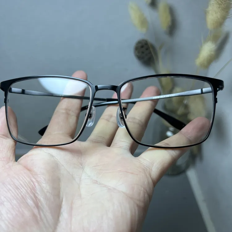 纯天然水晶石东海老料冰糖色真品纯钛全框大方镜