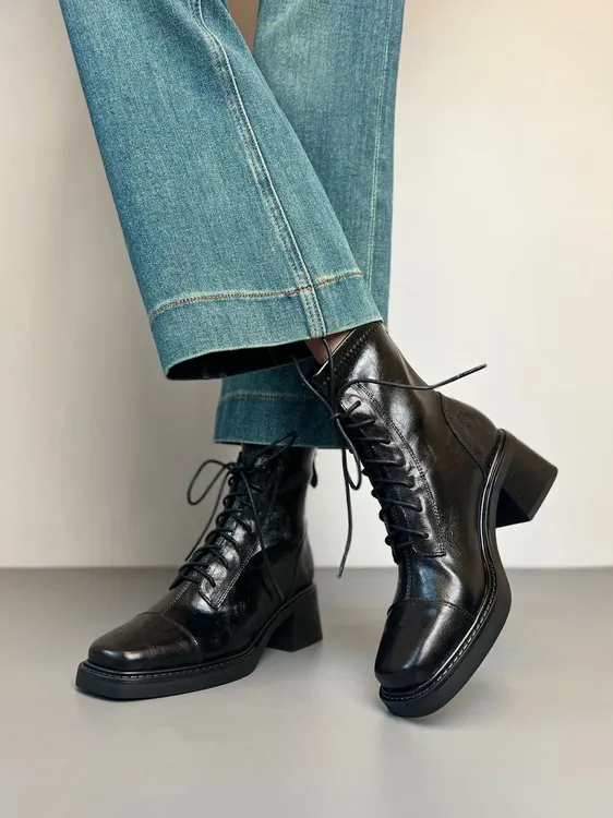 静音底女款厚底增高马丁靴短靴方头切尔西爆款系带弹力瘦瘦靴女