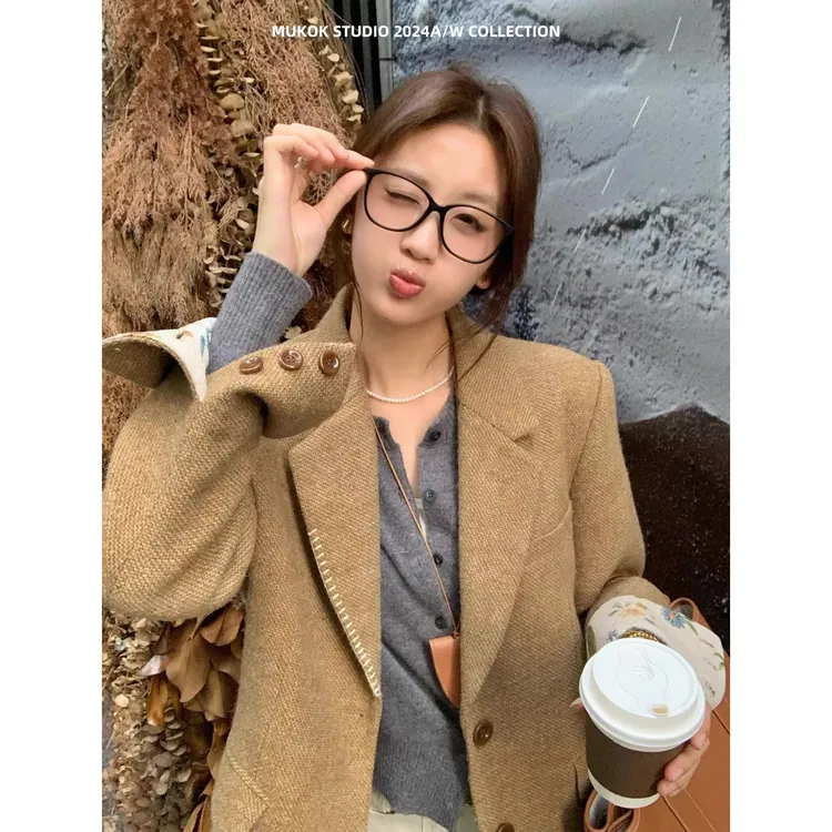 大码独特显瘦羊毛呢子大衣女秋冬胖mm高级感加厚短款宽松毛呢外套