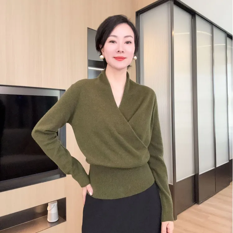 羊绒羊毛交叠V领气质百搭针织衫X329