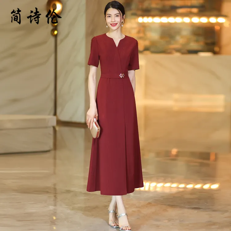 高端精致酒红色礼服连衣裙女2025夏季新款收腰喜婆婆婚宴装气质裙