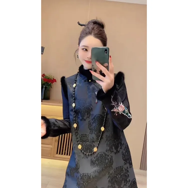 新中式国风连衣裙套装女2025冬季新款时尚显瘦提花盘扣马甲旗袍裙