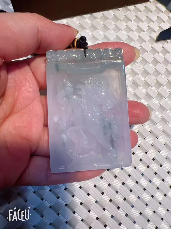 缅甸翡翠A货 糯冰翡翠马牌