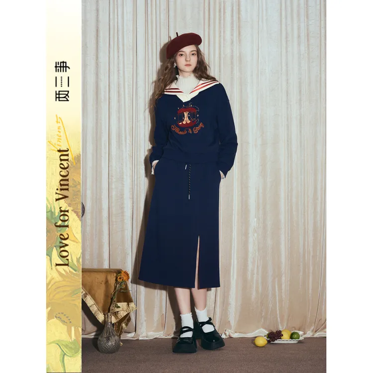 两三事 少女绮想秋季新款趣味毛巾绣图案海军领上衣半裙两件套女