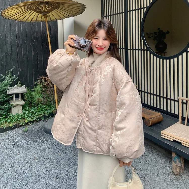 粉色新中式刺绣羽绒服女2025新款高端精致毛绒拼接冬季外套小个子