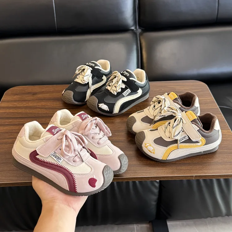 韩系儿童阿甘鞋2025秋冬新款百搭休闲男童运动鞋小女孩低帮板鞋潮