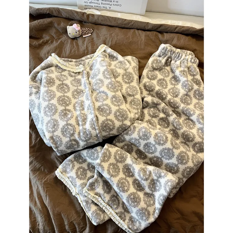 甜美高级感印花珊瑚绒睡衣女秋冬季新款加厚保暖家居服套装可外穿